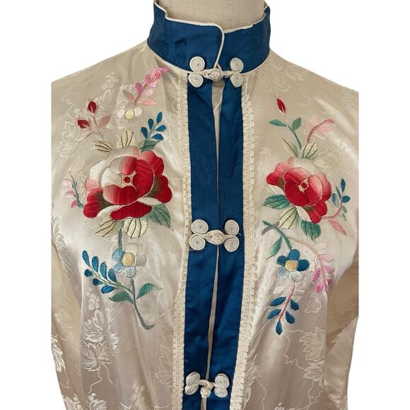 Vtg 50s Chinese Satin Embroidered Lounge Set Jacket & Pants Floral Frog Button - Picture 4 of 16